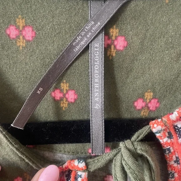 Anthropologie olive green and pink floral boho v neck tank top blouse - Picture 5 of 6